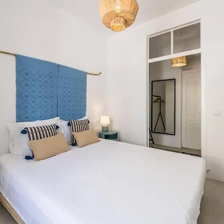 Villa Traditional House: Private Pool And Sunny Terrace Portimão