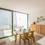 Traditional House: Private Pool And Sunny Terrace Villa Portimão