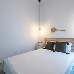 Traditional House: Private Pool And Sunny Terrace Villa Portimão