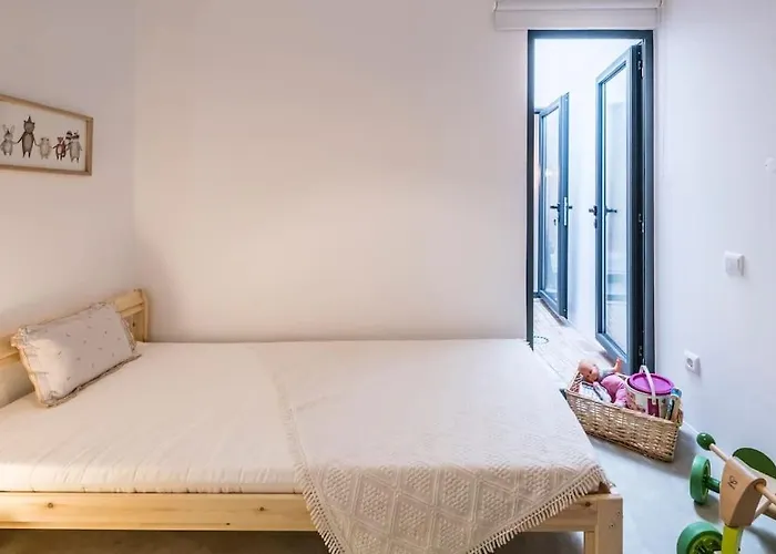 Traditional House: Private Pool And Sunny Terrace Вилла