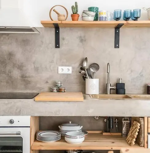 Вилла Traditional House: Private Pool And Sunny Terrace