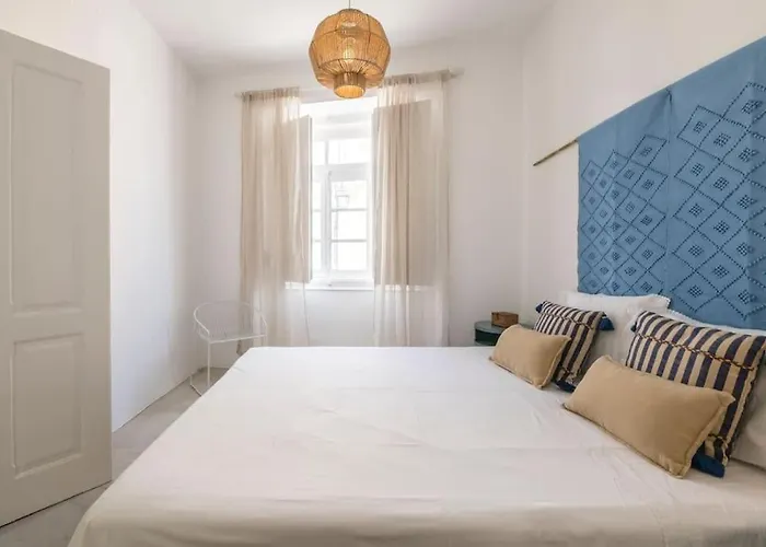 Вилла Traditional House: Private Pool And Sunny Terrace *