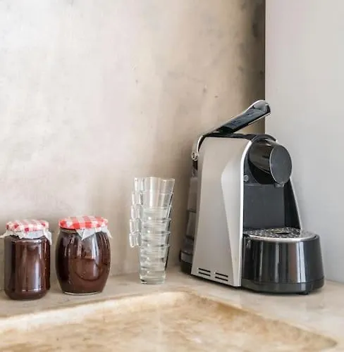 Вилла Traditional House: Private Pool And Sunny Terrace Портиман