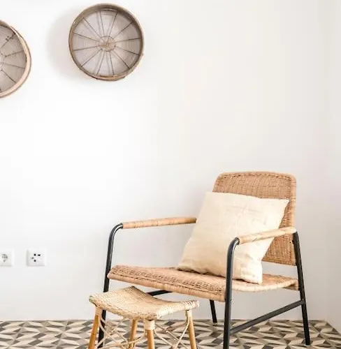 Traditional House: Private Pool And Sunny Terrace Вилла