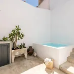 Traditional House: Private Pool And Sunny Terrace * Портіман