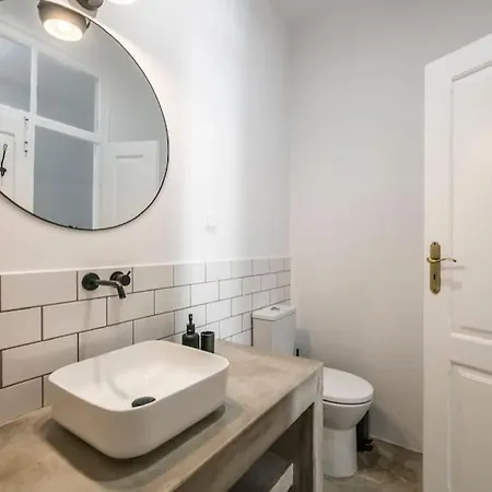 Villa Traditional House: Private Pool And Sunny Terrace Portimao